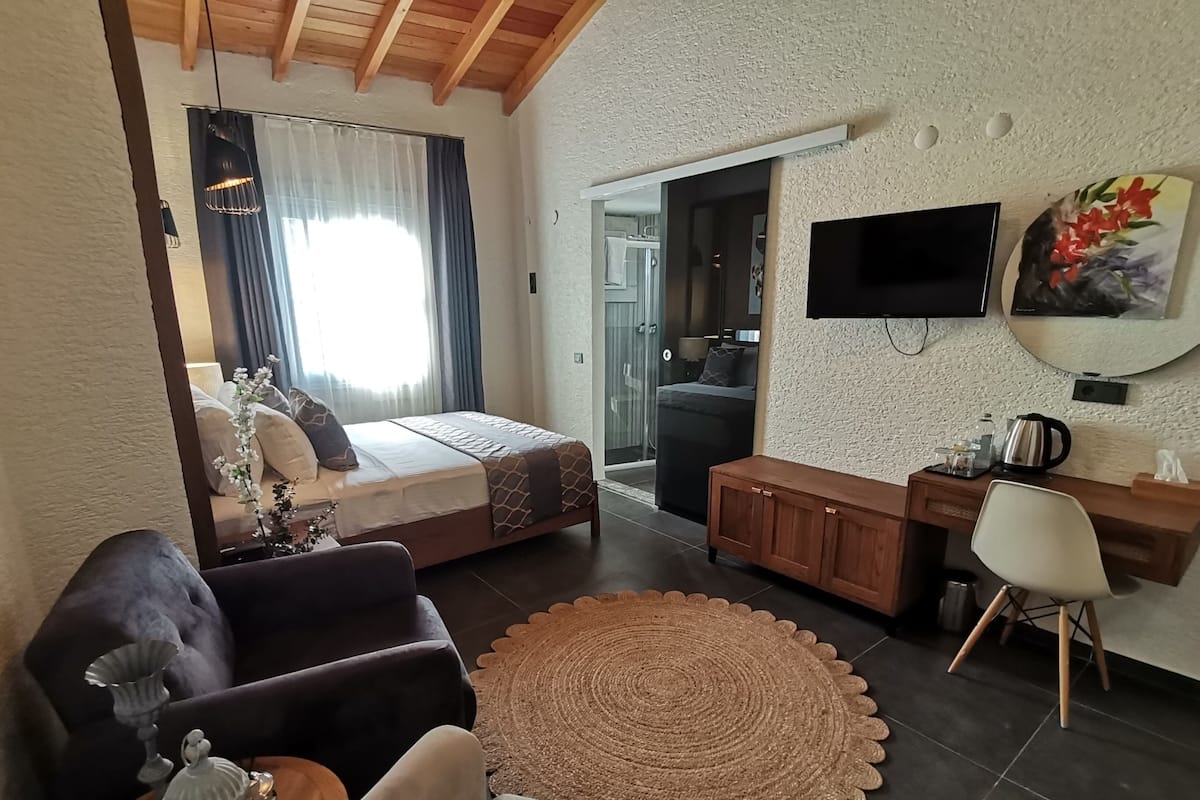 Deluxe Room | 1 bilik tidur, bar mini, peti besi dalam bilik