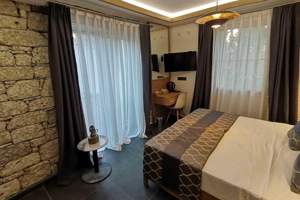 Standard Room | 1 bilik tidur, bar mini, peti besi dalam bilik