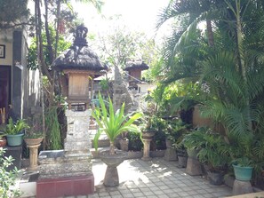 Garden - Double N Guesthouse (Denpasar)