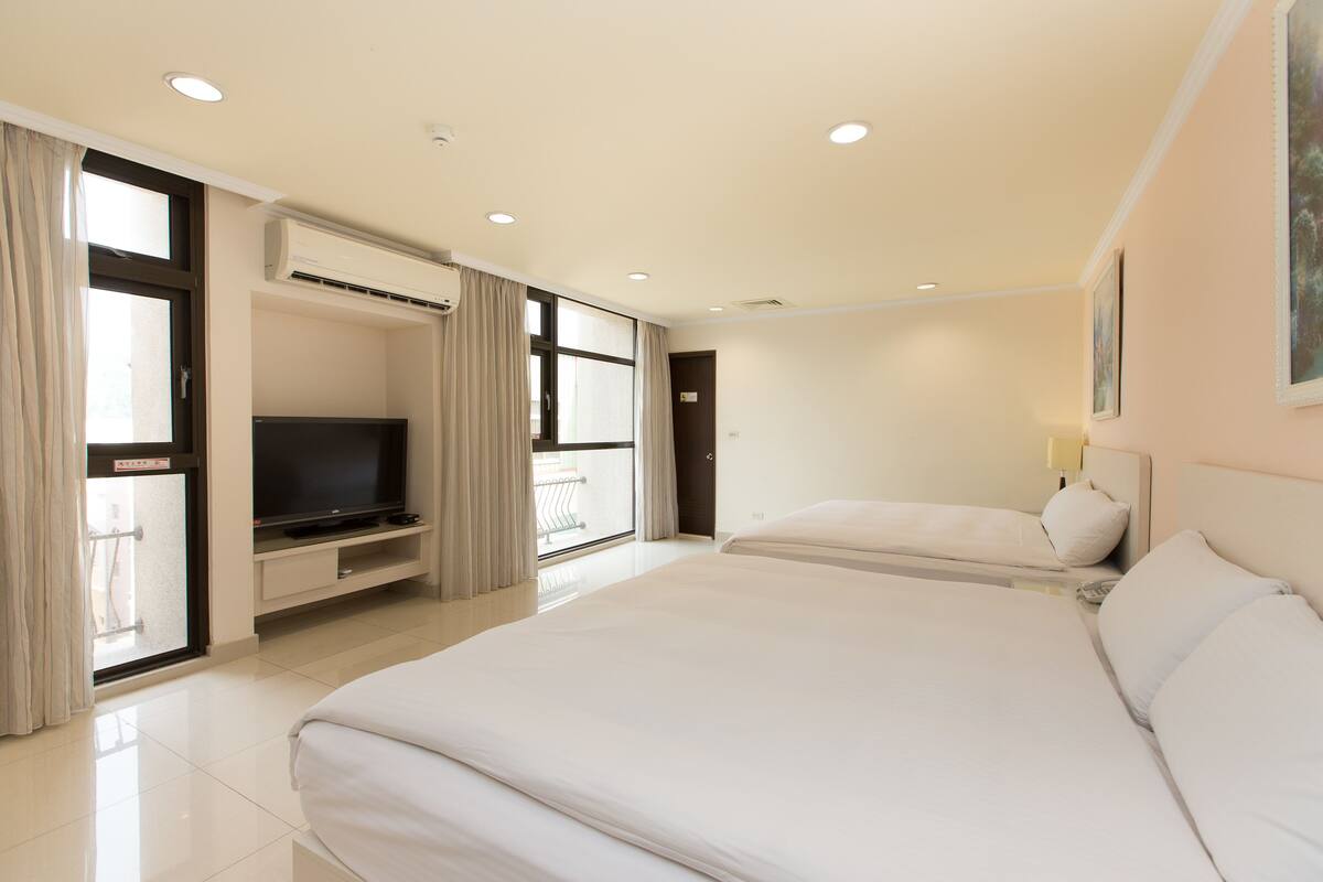 Chambre Familiale, 2 lits doubles | Wi-Fi gratuit, draps fournis