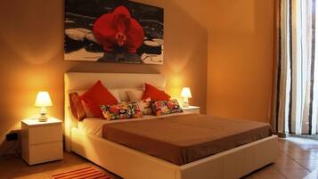 Appartamento Comfort, vista città (Cancun) | Biancheria da letto di alta qualità, una scrivania, insonorizzazione