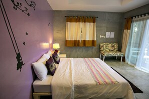 Escritorio, cortinas blackout y camas plegables/adicionales 