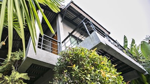 ด้านหน้าที่พัก