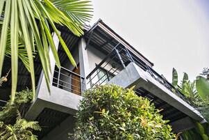 Fachada da propriedade