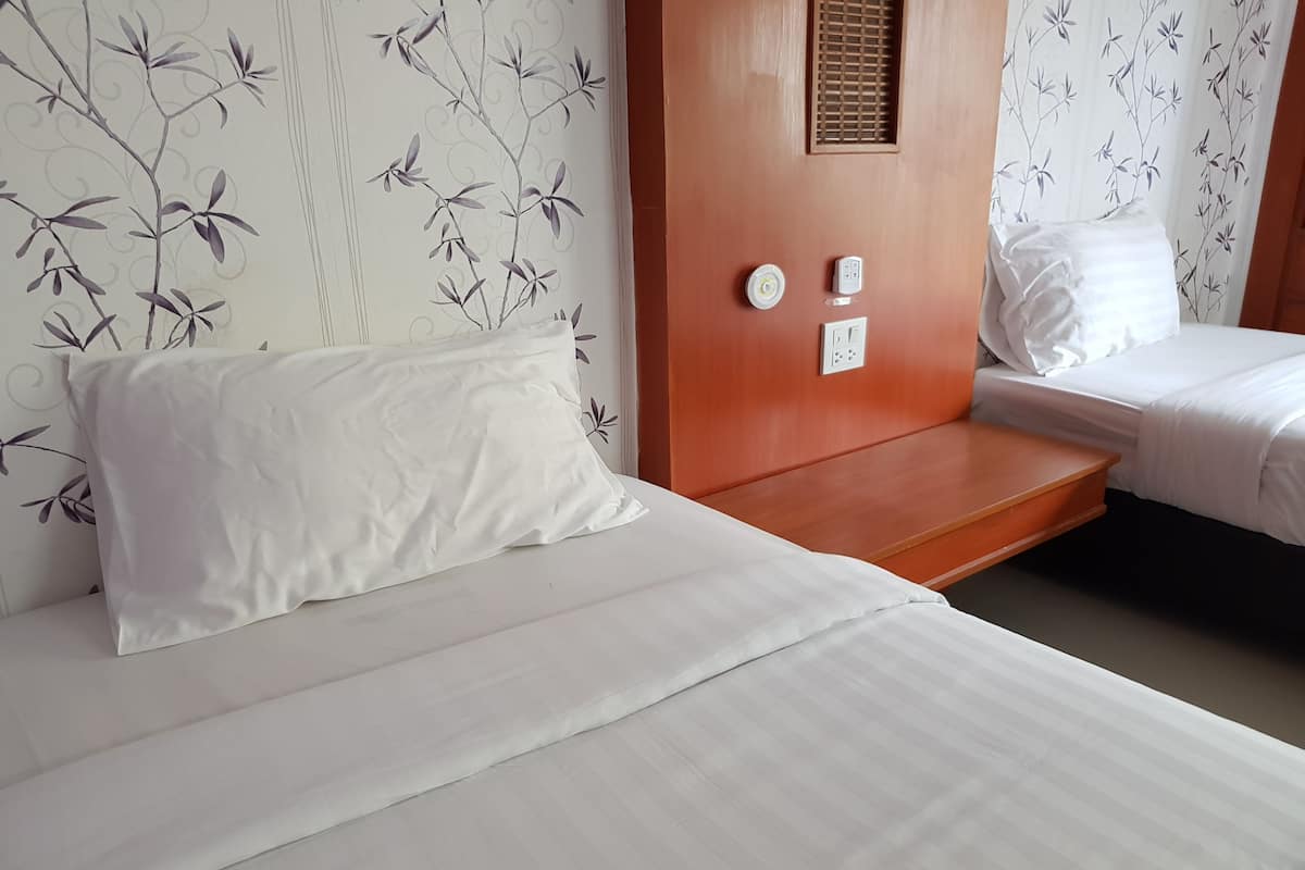 ห้องสแตนดาร์ดดับเบิลหรือทวิน | โต๊ะ  ทำงาน, เตียงเสริม/เปล, Wi-Fi ฟรี, ผ้าปูที่นอน