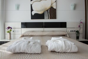 Standard Bungalow, 3 Bedrooms, Ocean View | Peti besi dalam bilik, seterika/papan seterika, katil bayi/kot (surcaj)