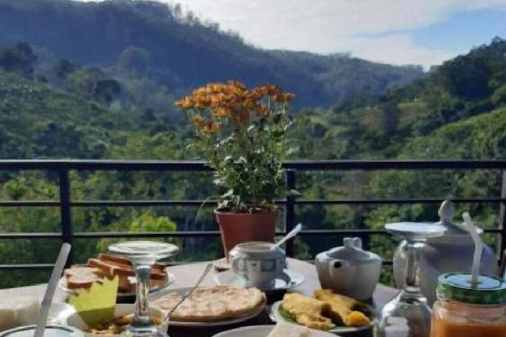 Misty Hills Ella Resort