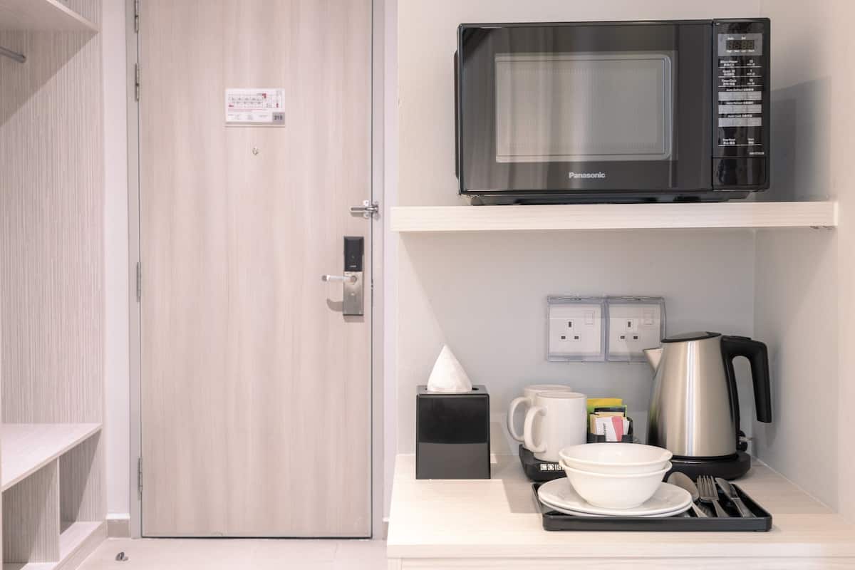 suite, 1 bedroom (with living area) | 1 bedroom, in-room safe, desk, blackout curtains