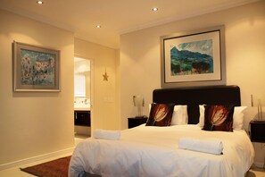 Appartement Supérieur, 3 chambres, vue océan, en front de plage | Coffres-forts dans les chambres, décoration personnalisée