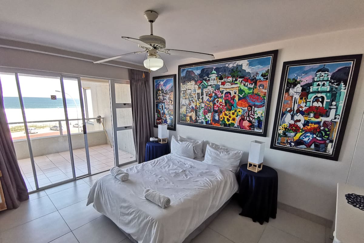 Comfort-Apartment, 3 Schlafzimmer | Zimmersafe, individuell dekoriert, individuell eingerichtet