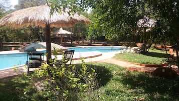 Outdoor pool, pool loungers