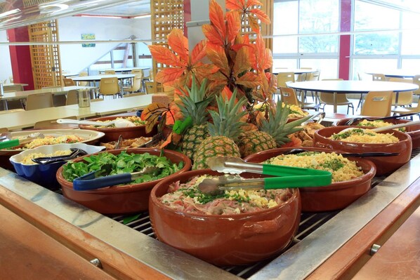 Breakfast, lunch, dinner served; French cuisine - Ethic Etapes Cis Besançon (Besancon)