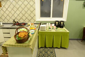Mini-fridge, microwave - Casa Mini Hotel (Gyeongju)