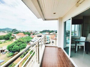 Terrace/patio - Sea Hill Boutique Residence (Sattahip)