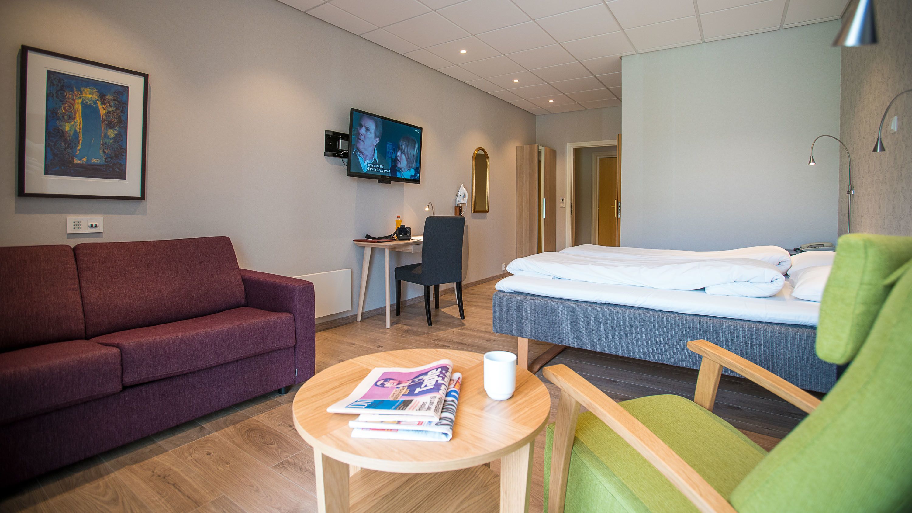 superior double room | pillow-top beds, individually decorated, individually furnished, desk