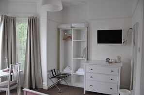 Chambre Double Deluxe, 1 lit double | Literie hypoallergénique, bureau, fer et planche à repasser