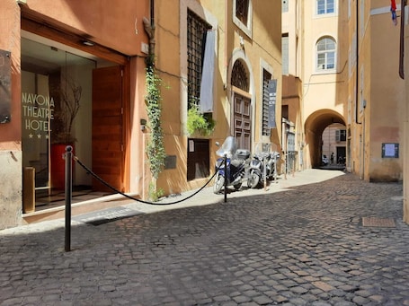 Front of property. Navona Theatre Hotel