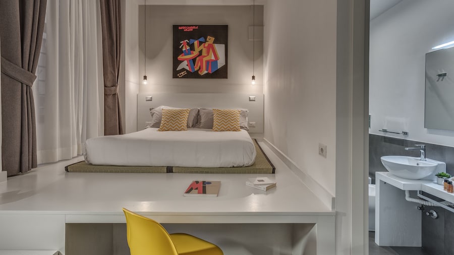 Navona Theatre Hotel