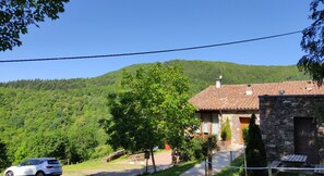 Småhus (Casa Pairal) | Individuelt dekorert, individuelt innredet og skrivebord for bærbar PC