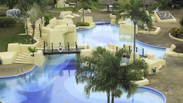 Outdoor pool, open 9:00 AM to 5:00 PM, sun loungers