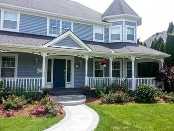 Blue Skies Bed and Breakfast