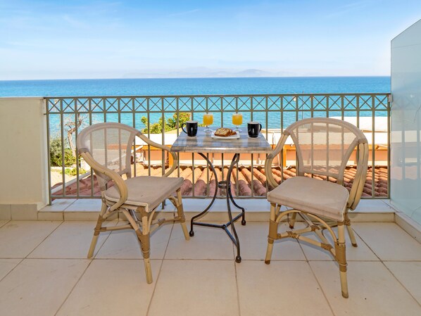 Standard Room | Terrace/patio