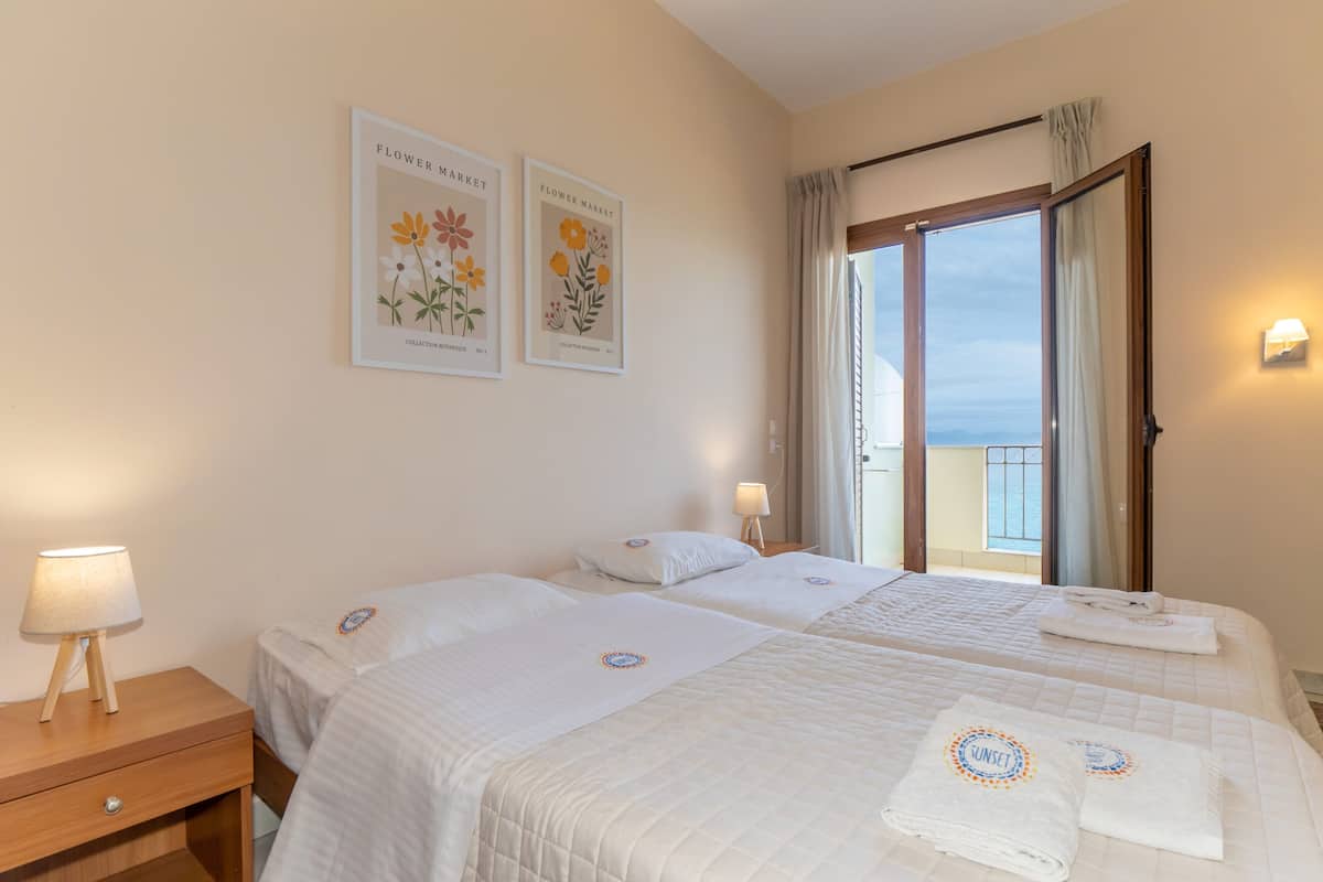 家庭房 | 迷你吧、客房内保险箱、隔音、免费婴儿床