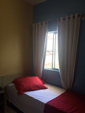 Minibar, cortinas blackout y wifi gratis 