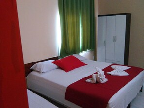 Triple Room | Minibar, blackout curtains, free WiFi - Hotel Baden Baden (Fortaleza)
