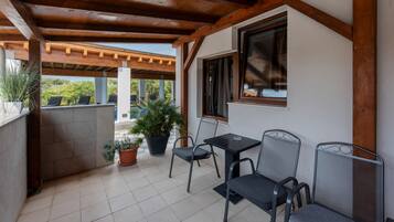 Room Standard with pool view for 2 | Balcony