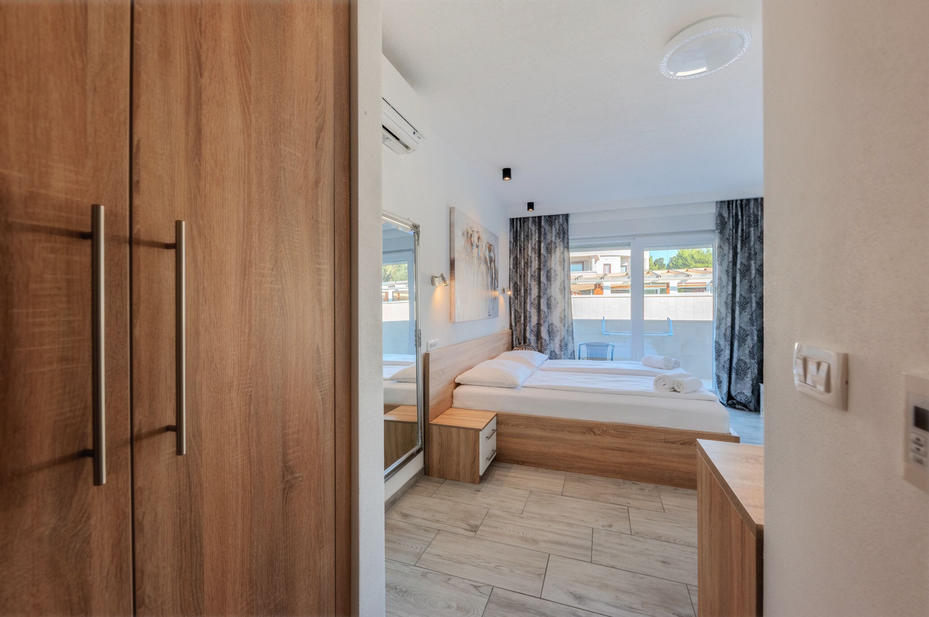 1 chambre, literie de qualité supérieure, matelas mémoire de forme