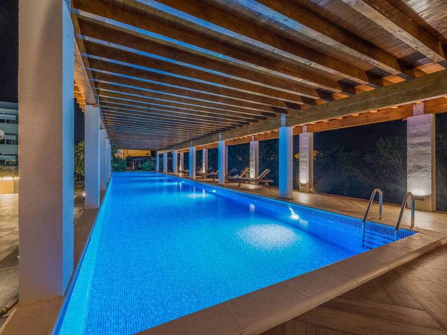 2 outdoor pools, open 8:00 AM to 9:00 PM, pool umbrellas, sun loungers