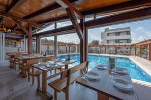 Dinner served - Aparthotel Plat (Zadar)