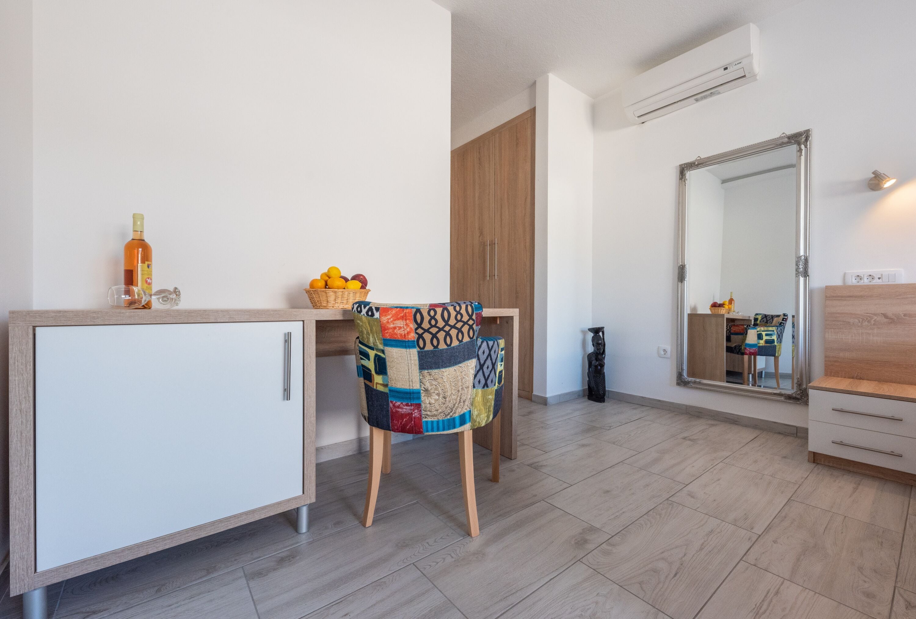 1 bedroom, premium bedding, memory-foam beds, desk