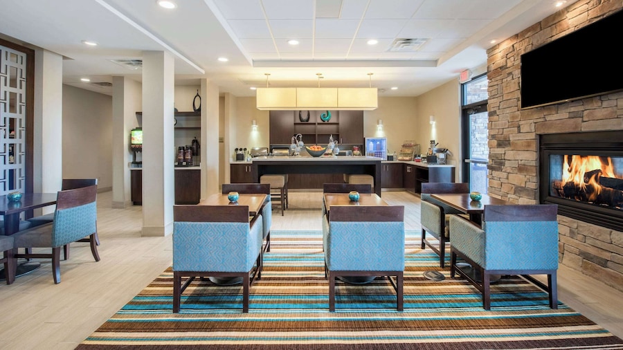 Hawthorn Suites by Wyndham Bridgeport/Clarksburg