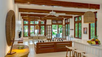 Luxury Villa, 3 Bedrooms | In-room dining