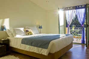 Tweepersoonskamer, balkon | Verduisterende gordijnen, gratis wifi, beddengoed