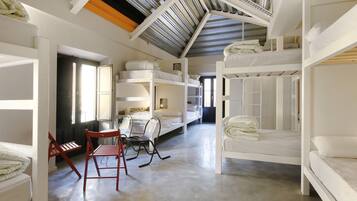 Shared Dormitory, Mixed Dorm (12 People) | Free WiFi