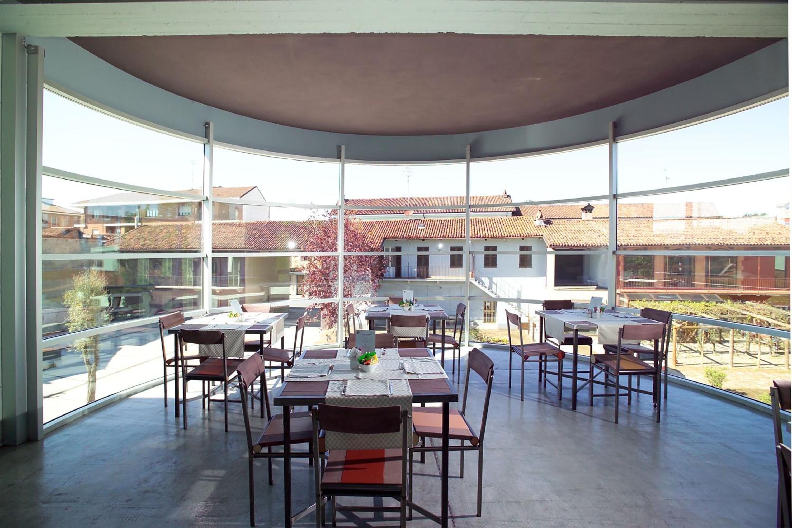 lunch and dinner served, local cuisine