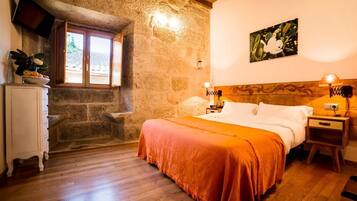 Premium bedding, blackout curtains, free cots/infant beds, rollaway beds