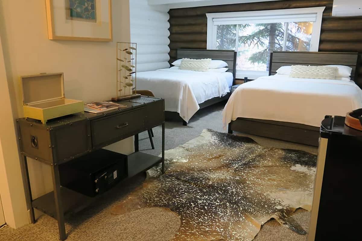 Suite, 2 Queen Beds, River View | 1 bedroom, premium bedding, memory foam beds, free WiFi
