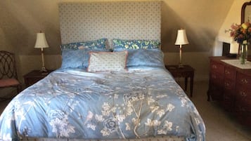 2 bedrooms, premium bedding, desk, iron/ironing board