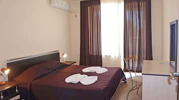 Apartment, 2 Bedrooms, Kitchenette | Cribs/infant beds, WiFi