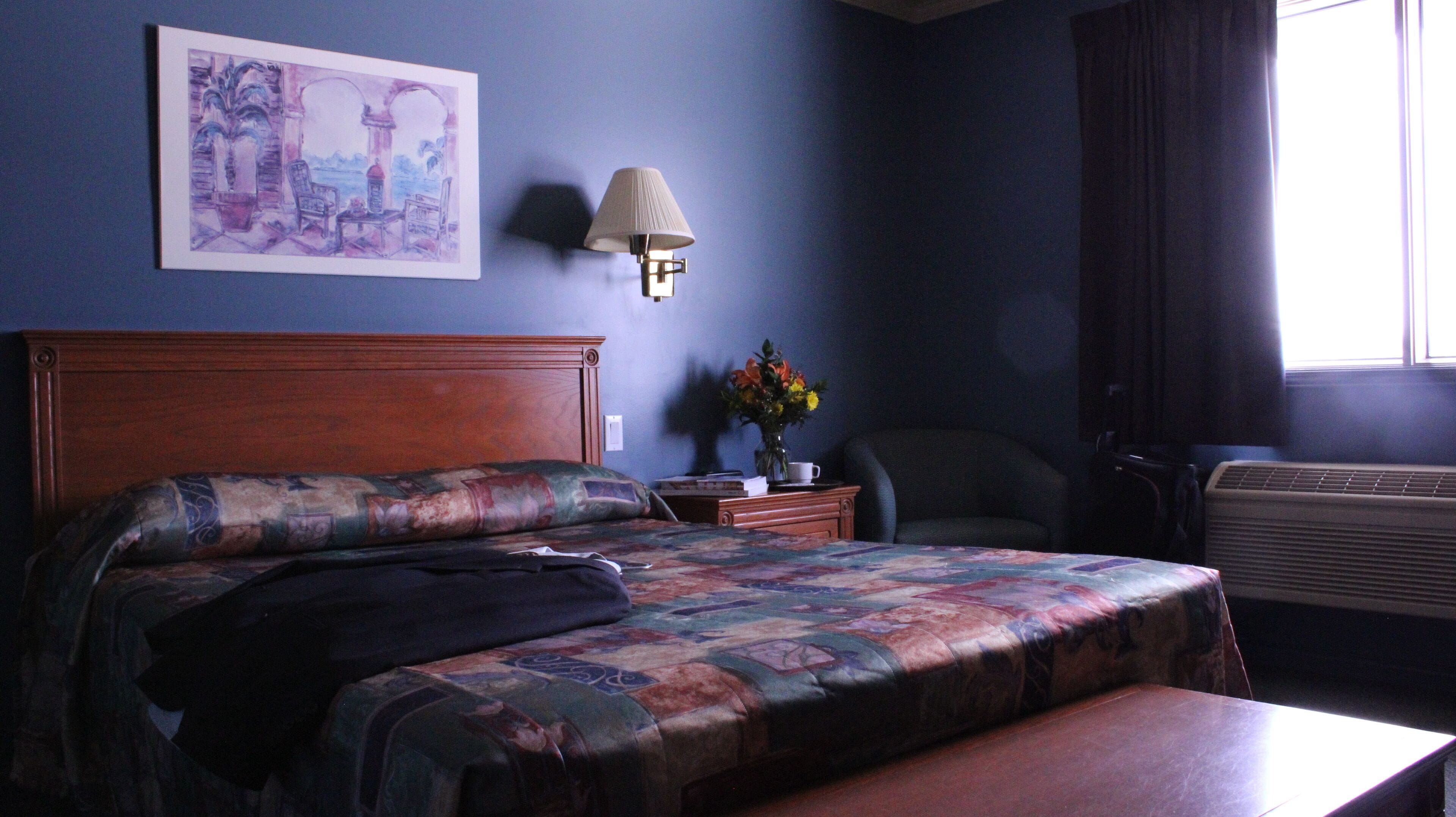 classic room, 1 queen bed | 1 bedroom, desk, laptop workspace, blackout curtains