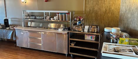 Daily continental breakfast (CAD 9 per person)