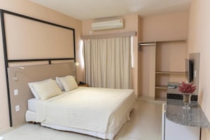Superior Triple Room | Minibar, desk, blackout drapes, free WiFi - Arrey Fórmula Hotel - Teresina (Teresina)
