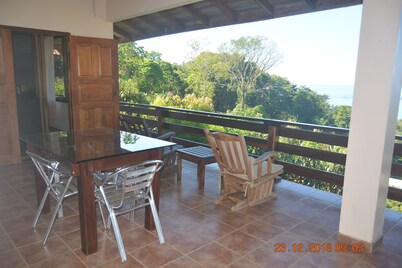 Many's House - La Joya De Ballena