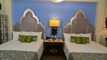 Habitación doble estándar | 1 habitación, ropa de cama de alta calidad y minibar