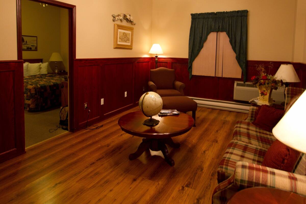 32-inch flat-screen tv with cable channels, tv