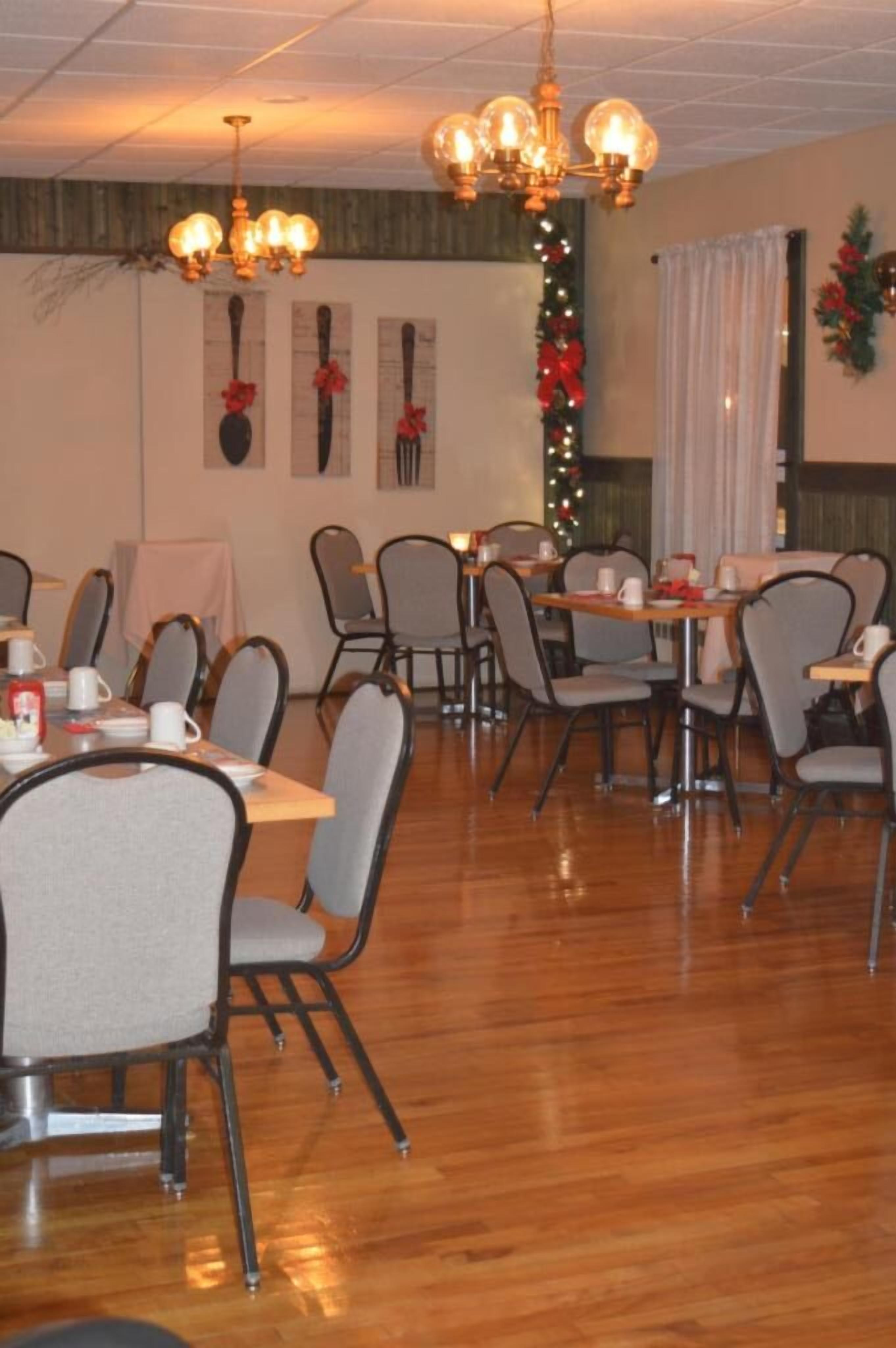 breakfast, lunch, dinner served; local cuisine